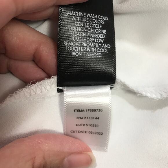 Torrid Harper Silky White V-Neck Short Sleeve Top 4X - Picture 5 of 5